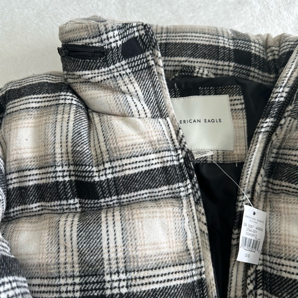 American Eagle Puffer Coat - Picture 5 of 9